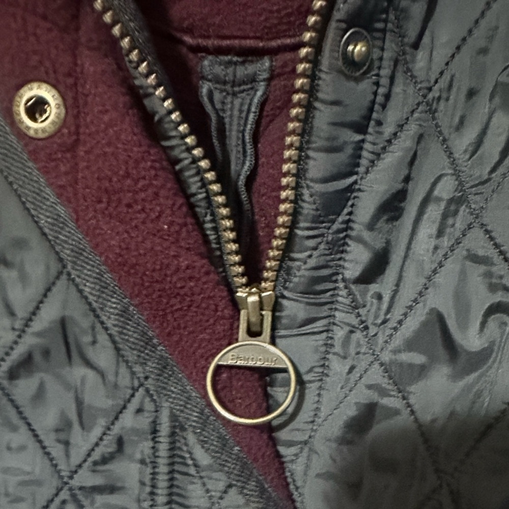 Barbour Women's Quilted Wray Gilet Vest Black Burgundy Fleece Interior Size 10 - Picture 9 of 14